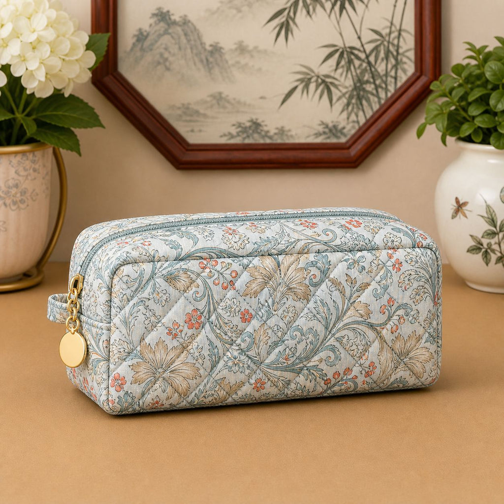Cosmetic bag