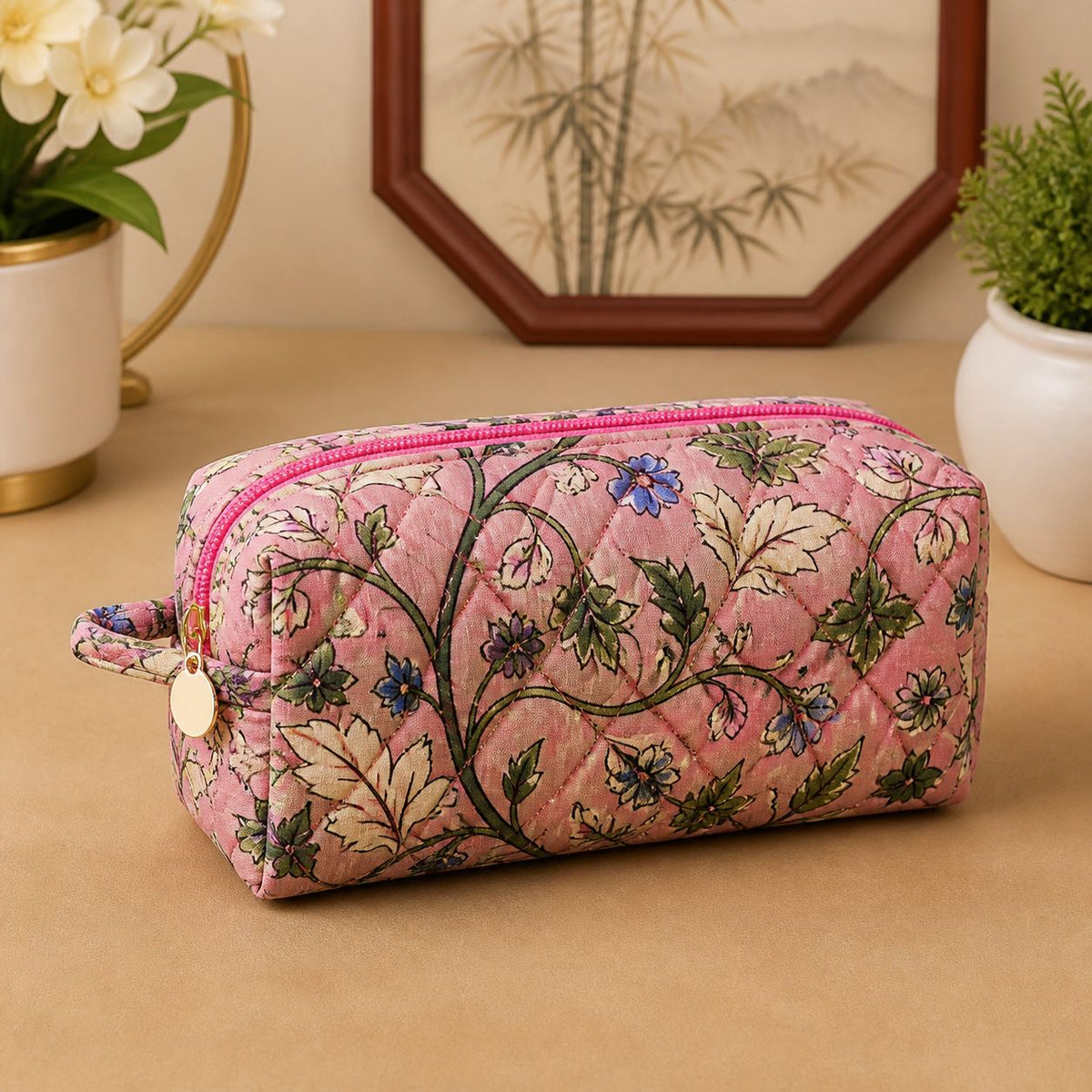 Cosmetic bag